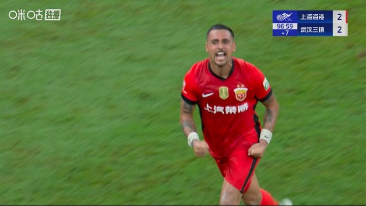 起死回生！莱昂纳多读秒绝杀！海港连扳两球3-2反超三镇！