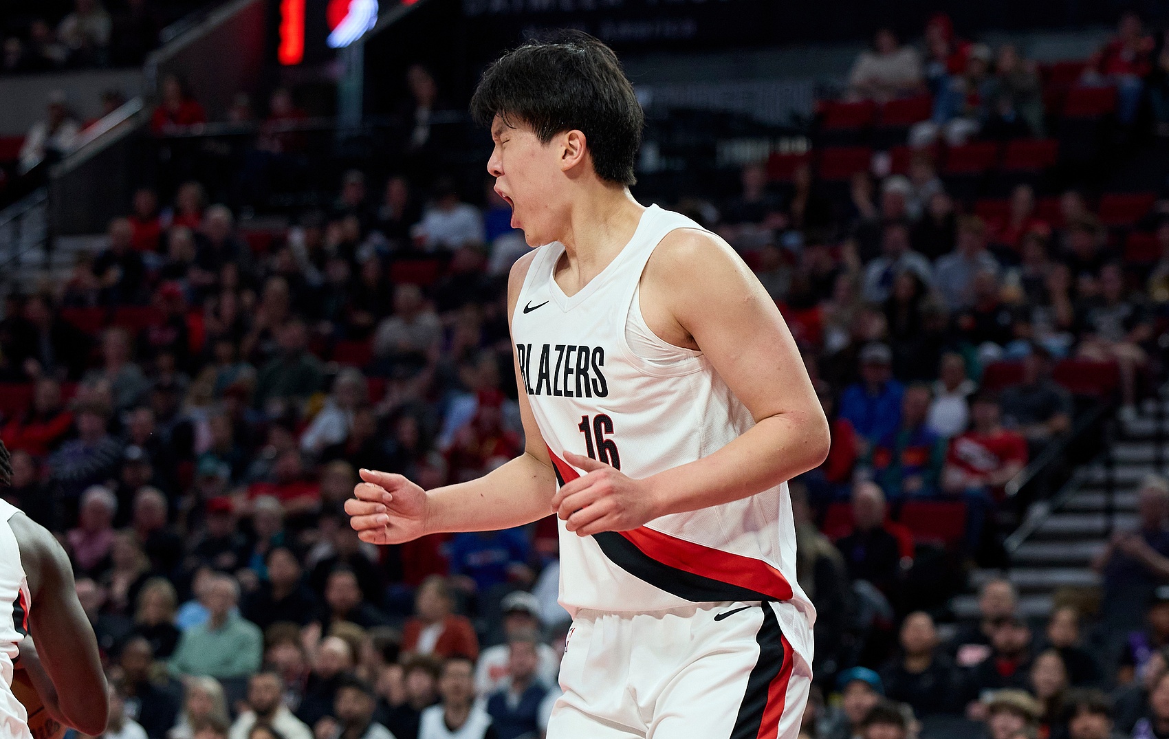 雷火媒体人：很多NBA球员对华人有成见 要像077&约老师用实力打破成见