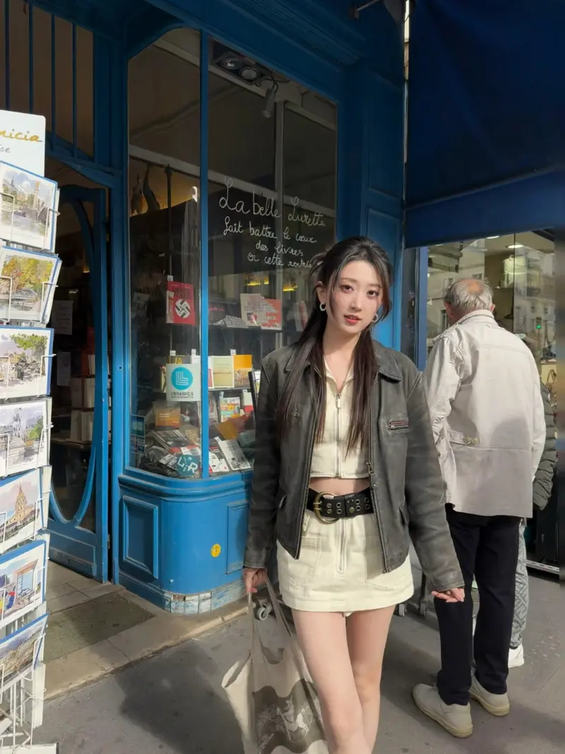[雷火官网]主持唯嘉晒照：阳光下的星星Paris
